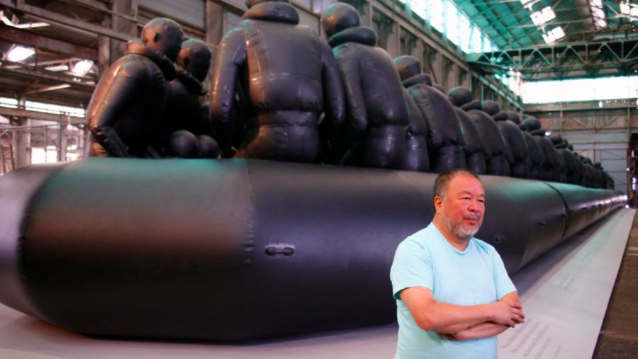 Seniman dan aktivis Ai Weiwei mengatakan jabatan seumur hidup Presiden China Xi Jinping tidak akan mengubah kebudayaan China.