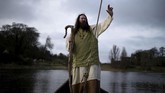Santo Patrick merupakan sosok di balik tegaknya salib di bumi Irlandia yang semula beragama Pagan. Ia datang pertama kali ke Irlandia pada abad ke-16. (REUTERS/Clodagh Kilcoyne)
