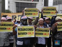 Sengketa BUMN Industri Gelas Hingga Disuntik Mati Jokowi