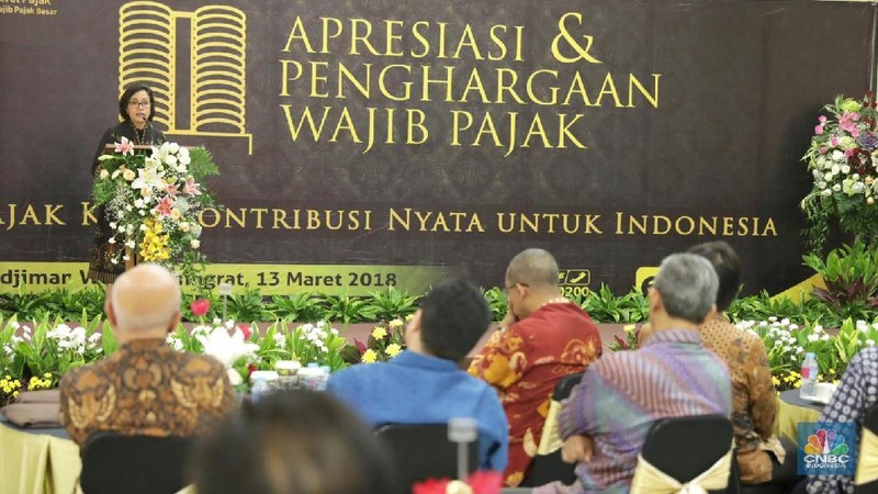 Menteri Keuangan Sri Mulyani Indrawati memberikan penghargaan dan apresiasi kepada 31 wajib pajak besar