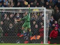Man City Punya Ederson, Liverpool Miliki Van Dijk