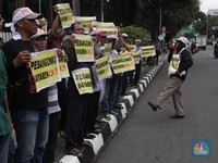 Pengusaha Mikro & Kecil Wajib Bayar Pesangon ke Karyawan!
