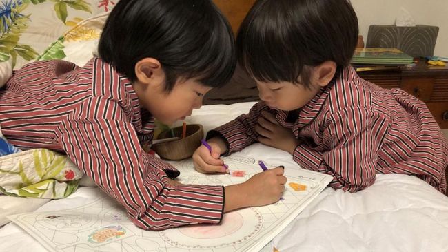 Lee Hwi Jae dan Putra Kembarnya Tinggalkan 'Superman Returns'