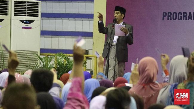 Jokowi Bagikan Seritifikat Tanah Gratis, Satu Warga Meninggal