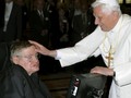 Abu Hawking Akan 'Bertetangga' dengan Darwin dan Newton