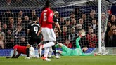 Wissam Ben Yedder mencetak gol ke gawang kiper Manchester United David De Gea, hanya dalam 87 detik setelah masuk menggantikan Luis Muriel menit ke-72. (REUTERS/David Klein)