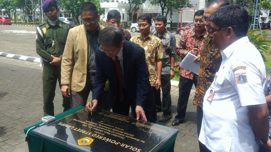 Shinbou jajaki investasi pabrik peralatan listrik berbasis surya di Indonesia dengan nilai investasi US$25 juta.