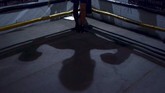 Keberadaan RCBC menjadi oase bagi yang datang berlatih tinju. Bayangan anggota Rumah Cemara Boxing Camp (RCBC) sebelum berlatih tanding tinju di Rumah Cemara, Bandung, Jawa Barat, Senin (15/1). (ANTARA FOTO/Agvi Firdaus/18.)
