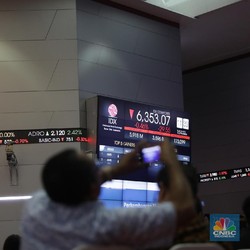 Rupiah Rp13.898/Dolar AS dan Laba UNVR Turun, IHSG Koreksi