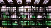 Selama lebih dari 400 tahun, museum ini menjadi objek vital untuk penemuan, pemahaman, pengungkapan dan membantu untuk menjaga keberagaman budaya dan alam Bumi serta hubungan antara manusia dan alam. (AFP PHOTO / Ludovic MARIN)