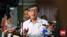 Menkumham Persilakan Hukum Cambuk di Lapas