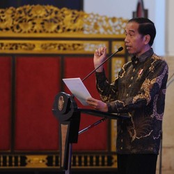Hadapi Industri 4.0, Jokowi : PNS Harus 'Kepo' Informasi