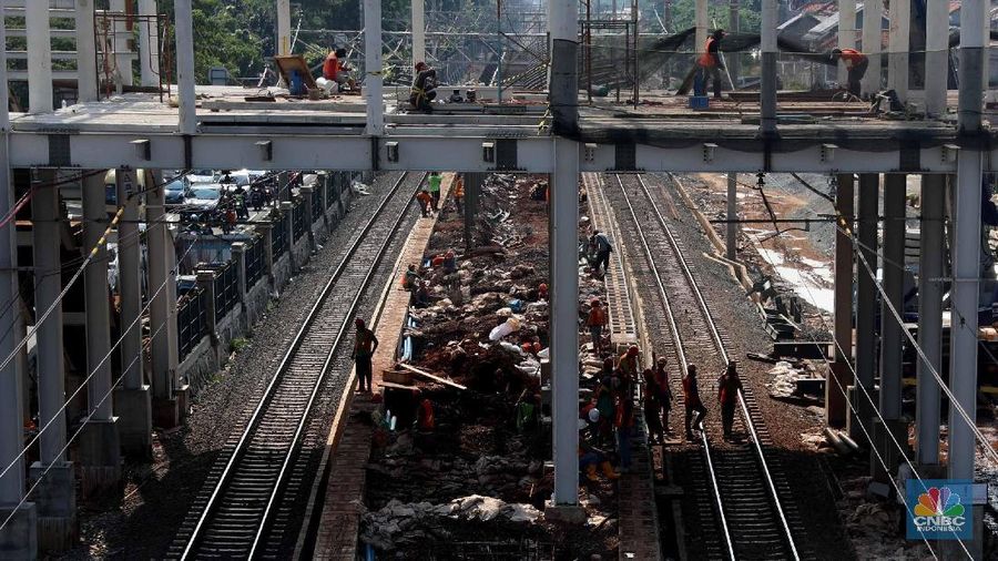 Dalam bulan ini adalah jalur Light Rapid Transit (LRT) Jakarta koridor 1 fase 1 rute Kelapa Gading-Velodrome sepanjang 5,8 Km.