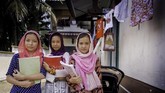 Namun, kepastian mendapat akses ke pendidikan masih belum sepenuhnya mereka dapatkan. (ANTARA FOTO/FB Anggoro)