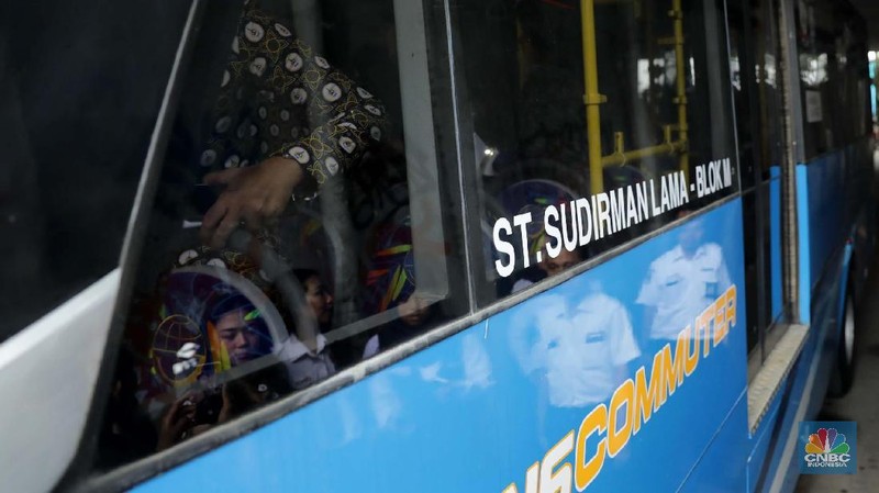 Selama sosialisasi hingga 12 April 2018 pengguna yang tidak memiliki KMT dapat membayar secara tunai.