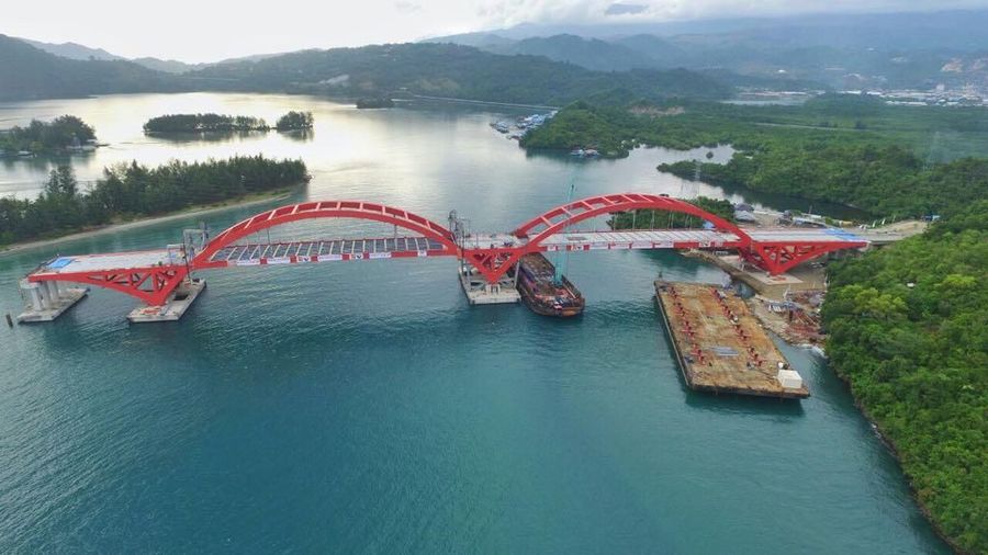 Jembatan Holtemkamp di Jayapura Papua belum bisa diresmikan oleh Presiden Jokowi.