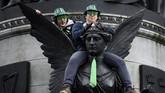 Dalam catatan yang Santo Patrick buat, ia mengaku berhasil membaptis ribuan orang dan menjadi umat Kristen pertama di Irlandia. Mereka pun membangun banyak gereja di negara itu. (REUTERS/Clodagh Kilcoyne)