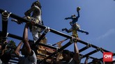 Ogoh-ogoh merupakan karya seni patung di kebudayaan Bali yang menggambarkan kepribadian Bhuta Kala. Bhuta Kala digambarkan sebagai sosok yang besar dan menakutkan dalam bentuk raksasa. (CNN Indonesia/ Hesti Rika)