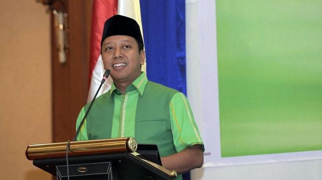 Ketua PPP Romi Suka SUV Jepang dan 'Motor Bebek' Legendaris