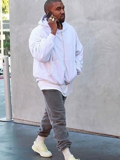 8 Sneakers yang Wajib Dikoleksi Generasi Kekinian Hypebeast 1 8 Sneakers yang Wajib Dikoleksi Generasi Kekinian Hypebeast 1