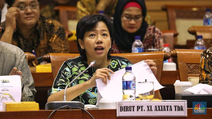 Komisi I Dewan Perwakilan Rakyat (DPR) memanggil kementerian Komunikasi dan Informatika (Kominfo) dan tiga operator seluler nasional.