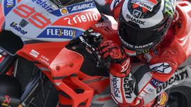 Lorenzo Jatuh untuk Hindari Kecelakaan Fatal di MotoGP Qatar