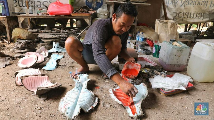 Pemerintah telah memutuskan untuk memangkas pajak penghasian (PPh)