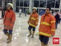Gedung DPR Kebakaran, Orang-orang Berhamburan