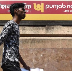 Bank-Bank India Ketar-ketir Terancam Sanksi AS, Ada Apa?