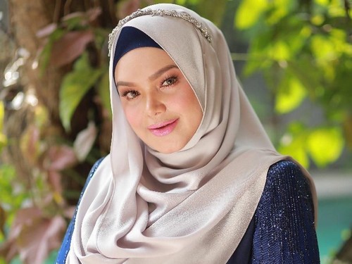 Gaya Siti Nurhaliza di Video Klip Lagu Khusus untuk Anaknya