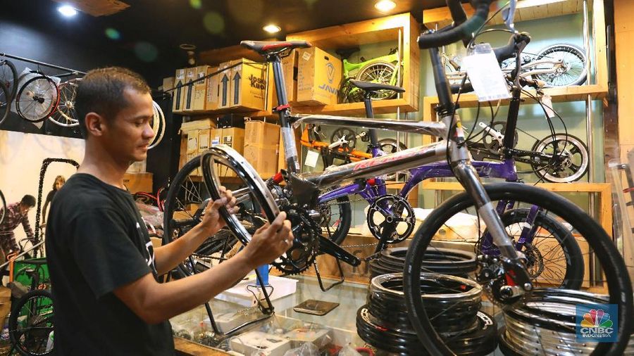 Pemerintah akan menurunkan tarif bea masuk 10 komponen sepeda dari 30 persen menjadi 10 persen.