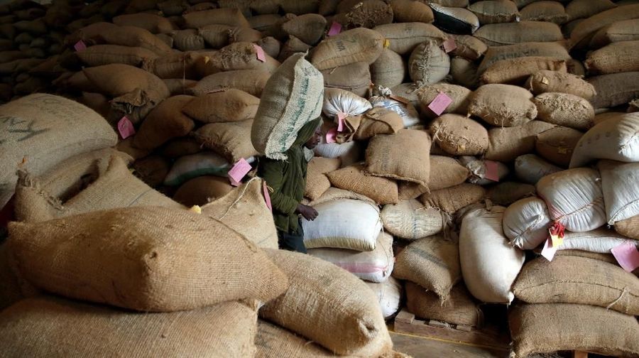 Ekspor dan produkdi kopi Indonesia kalah jauh dari Vietnam.