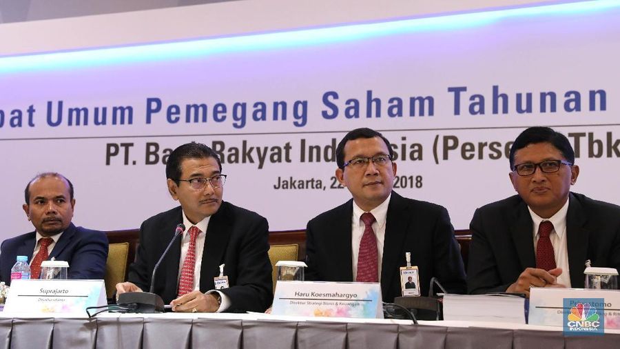 RUPST BRI menyutujui membagikan dividen 45% dari laba dan mengesahkan jajaran direksi baru dalam rapat umum pemegang saham tahunan (RUPST) hari ini.