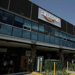 Punya Valuasi Rp 12.870 T, Amazon.com Ancam Posisi Apple Inc
