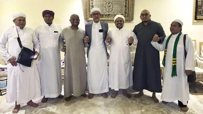 Rizieq Shihab Atur Strategi Koalisi Hadapi Rezim Jokowi