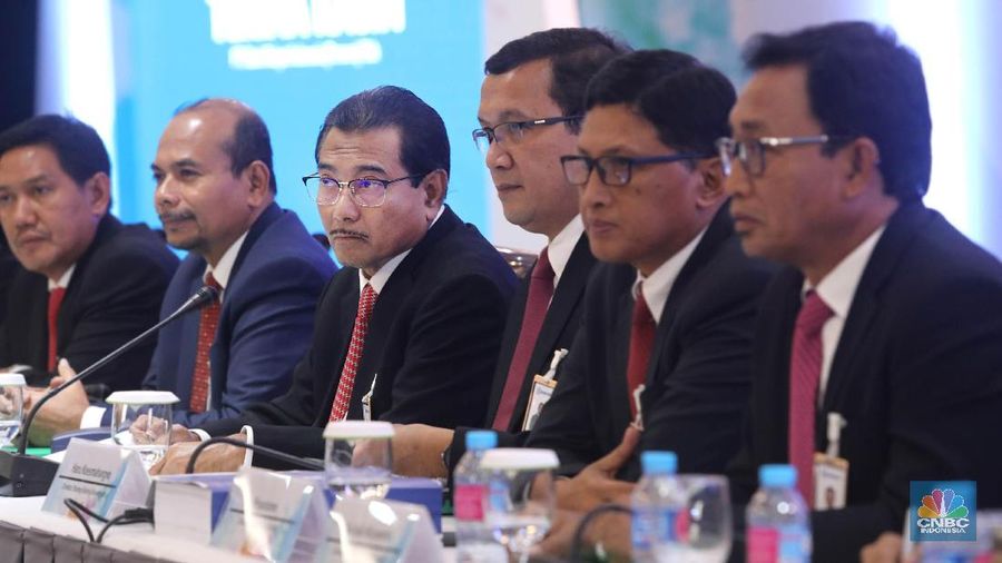 RUPST BRI menyutujui membagikan dividen 45% dari laba dan mengesahkan jajaran direksi baru dalam rapat umum pemegang saham tahunan (RUPST) hari ini.