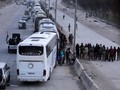 Pemberontak Suriah Menyerah dan Keluar dari Ghouta dengan Bus