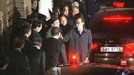 VIDEO: Momen Penangkapan Eks-Presiden Korsel Lee Myung-bak