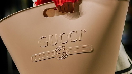 Tas Gucci Seharga Rp 13 Jutaan Ini Dibilang Mirip Ember Pel Tas Gucci Seharga Rp 13 Jutaan Ini Dibilang Mirip Ember Pel