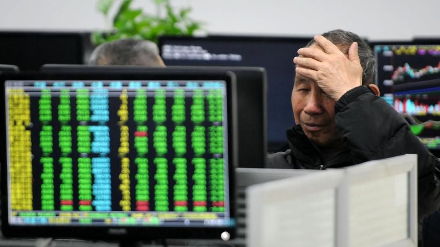 Investor masih fokus memperhatikan perkembangan perang dagang yang dipicu oleh kebijakan Presiden Amerika Serikat (AS) Donald Trump.