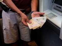 Mantan Polisi Raup Rp185 Miliar dari Mesin ATM, Begini Caranya