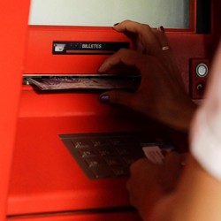 Cerita Mantan Polisi Raup Rp 185 Miliar Gara-Gara Mesin ATM
