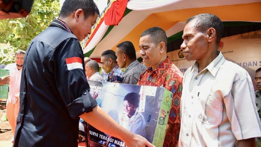 Meruginya PT Pertamina (Persero) di sektor hilir akibat harga bensin dikompensasi pemerintah lewat pemberian gratis 8 blok migas di sektor hulu. 