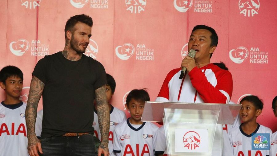 Atlet sepak bola David Beckham kembali mengunjungi Indonesia, untuk acara donasi 10 ribu bola bertajuk 