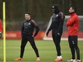 Alexis Sanchez Makan Sendirian di MU Bukan karena Dimusuhi