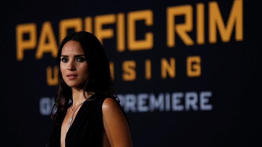 Pacific Rim: Uprising menduduki posisi teratas box office dengan pendapatan US$28 juta (Rp 385,5 miliar).