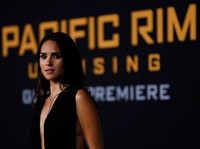 Pacific Rim Rebut Tahta Box Office Black Panther