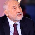 Peraih Nobel Ekonomi Bicara Nasib Dunia Saat Fed Rate Naik