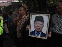 Para Pejabat Negara Melayat ke Rumah Duka Probosutedjo