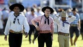 Guacho ini mirip dengan koboi di cerita rakyat Amerika Serikat. Guacho disebut sudah ada sejak Abad ke-18 Masehi. (REUTERS/Andres Stapff)